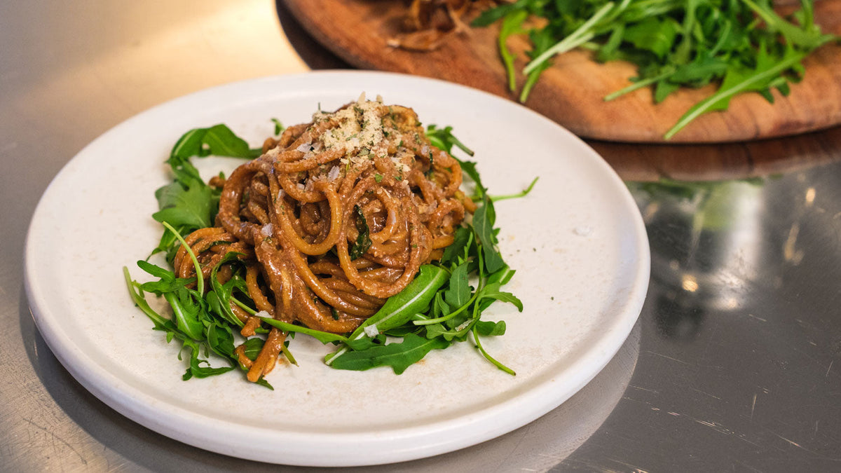 pesto med svart vitlök