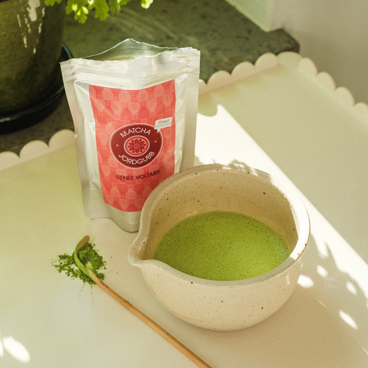“Premium smaksatt matcha av hög kvalitet med jordgubbssmak, ekologiskt grönt tepulver för matcha latte och te med naturlig smak”